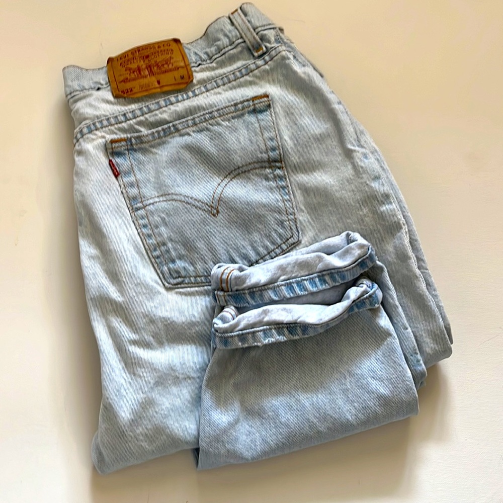 Levi’s 90s Vintage 522 Tapered Fit & Tapered Leg. Light Wash size 20